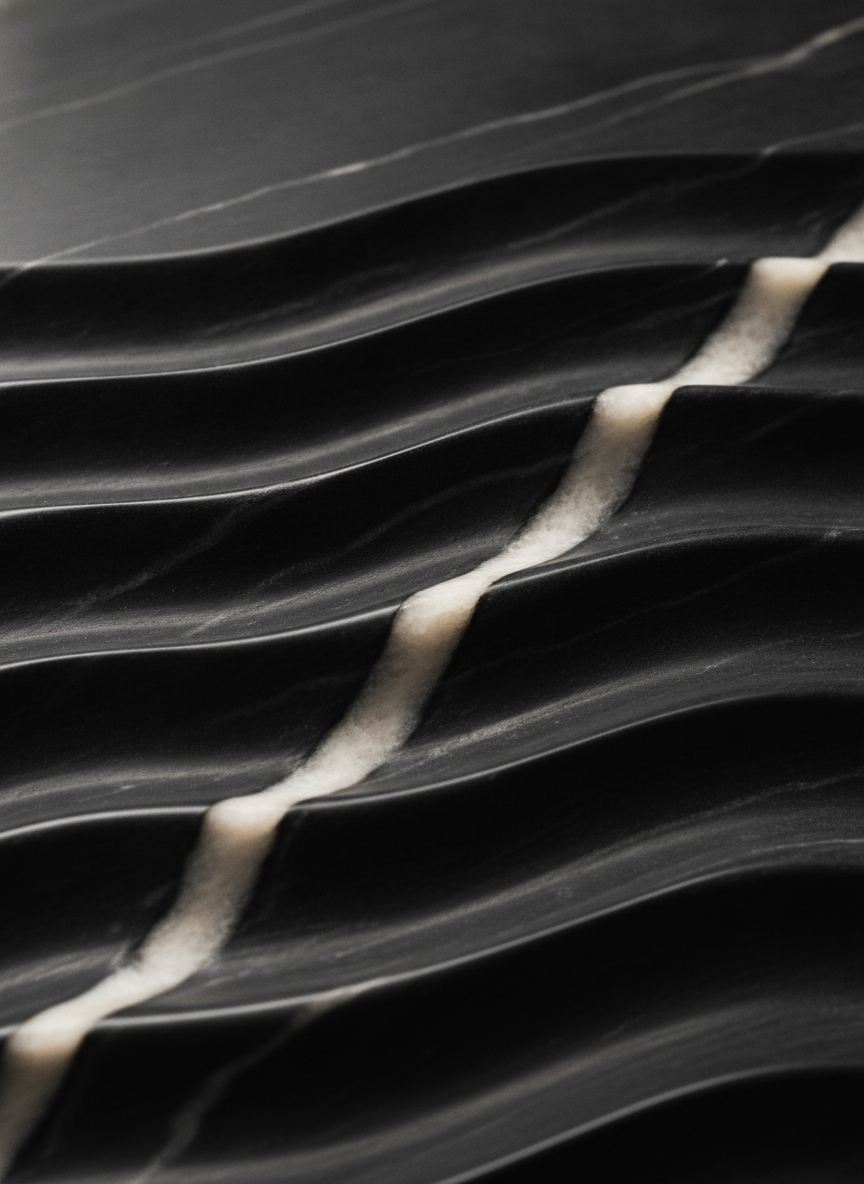Pannello Decorativo Geometrie d'Acqua in marmo Nero Marquina, dettaglio